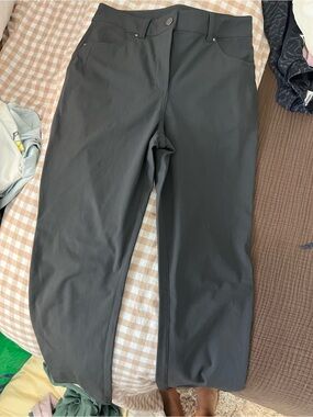 Women’s size 6 lululemon dress pants
